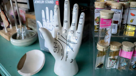 Interesting facts about palmistry